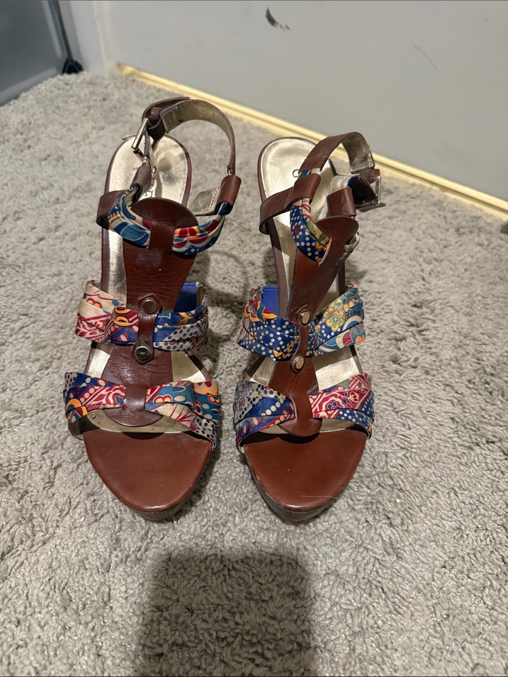 GUESS Brown Leather Wedge Sandals with Multicolor Patterned Straps